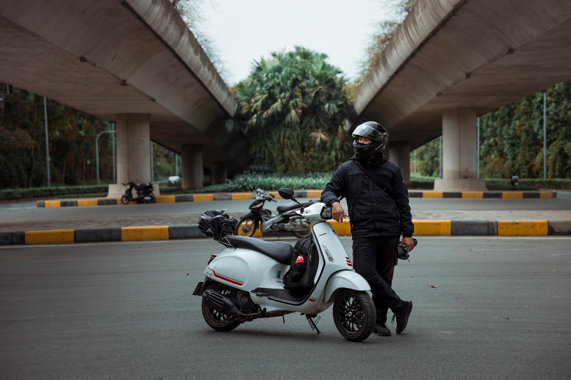 Rumah di Cibinong mana yang menawarkan bonus motor untuk pembelian tunai?