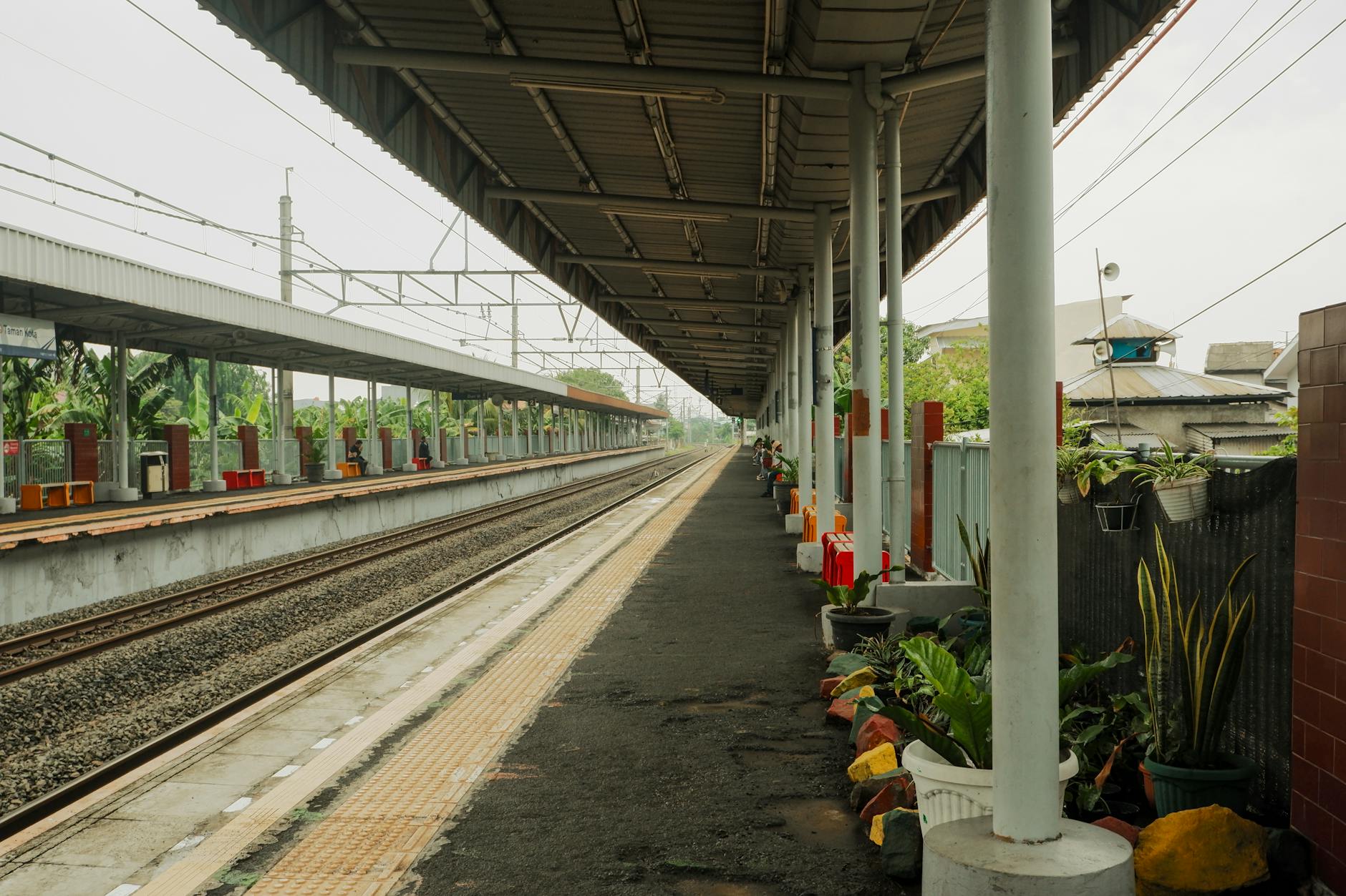 Rumah idaman minimalis modern, lokasi strategis dekat Stasiun Bojong Gede, akses mudah transportasi.