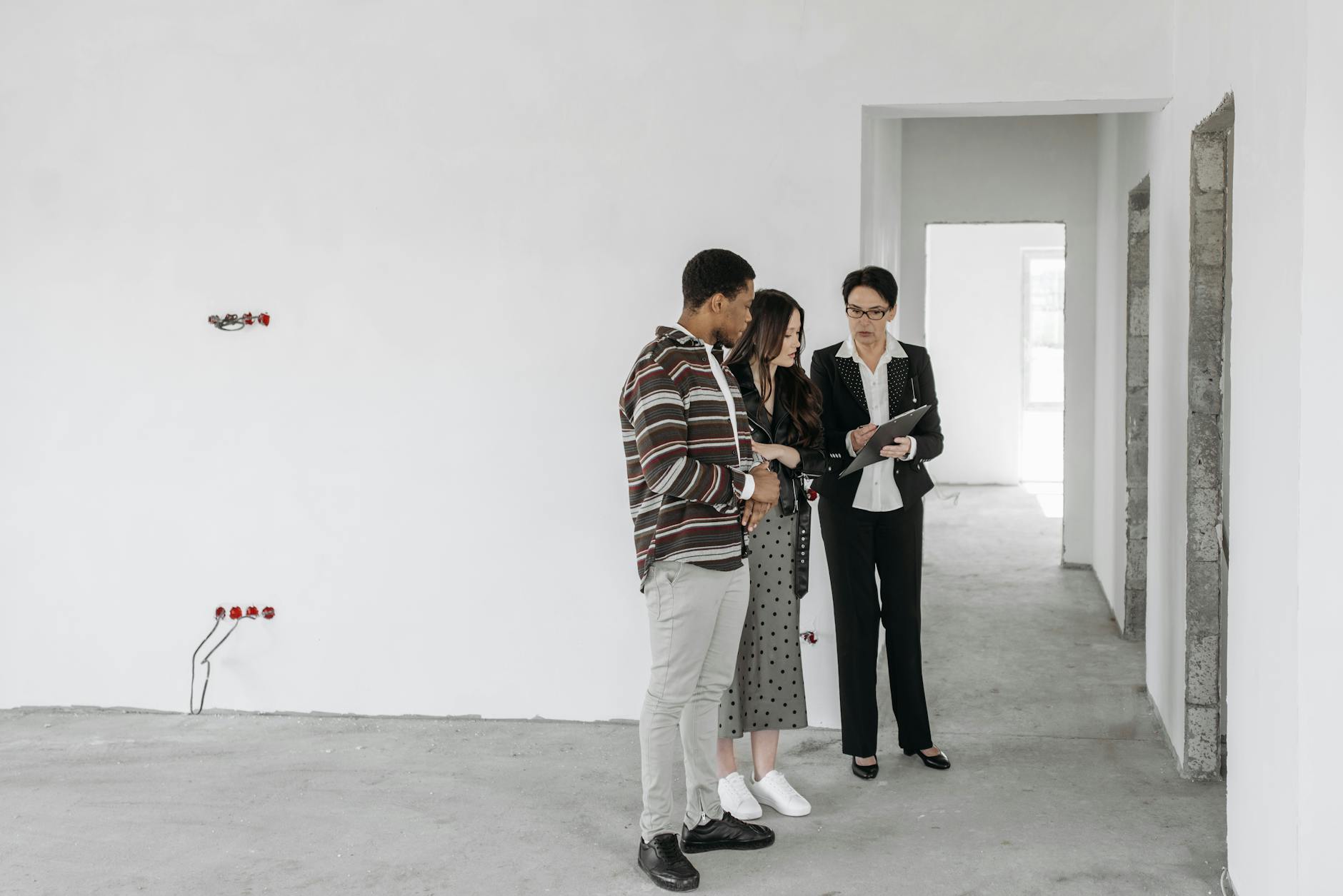 Peluang investasi properti menjanjikan di Cibinong Bogor, pusat pertumbuhan ekonomi Jawa Barat.